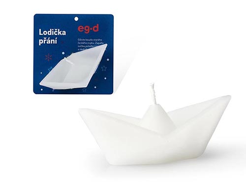 Plovoucí lodička přání